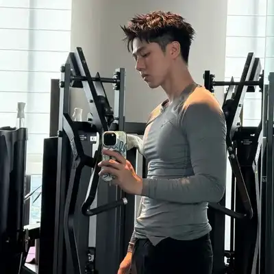 罗巧